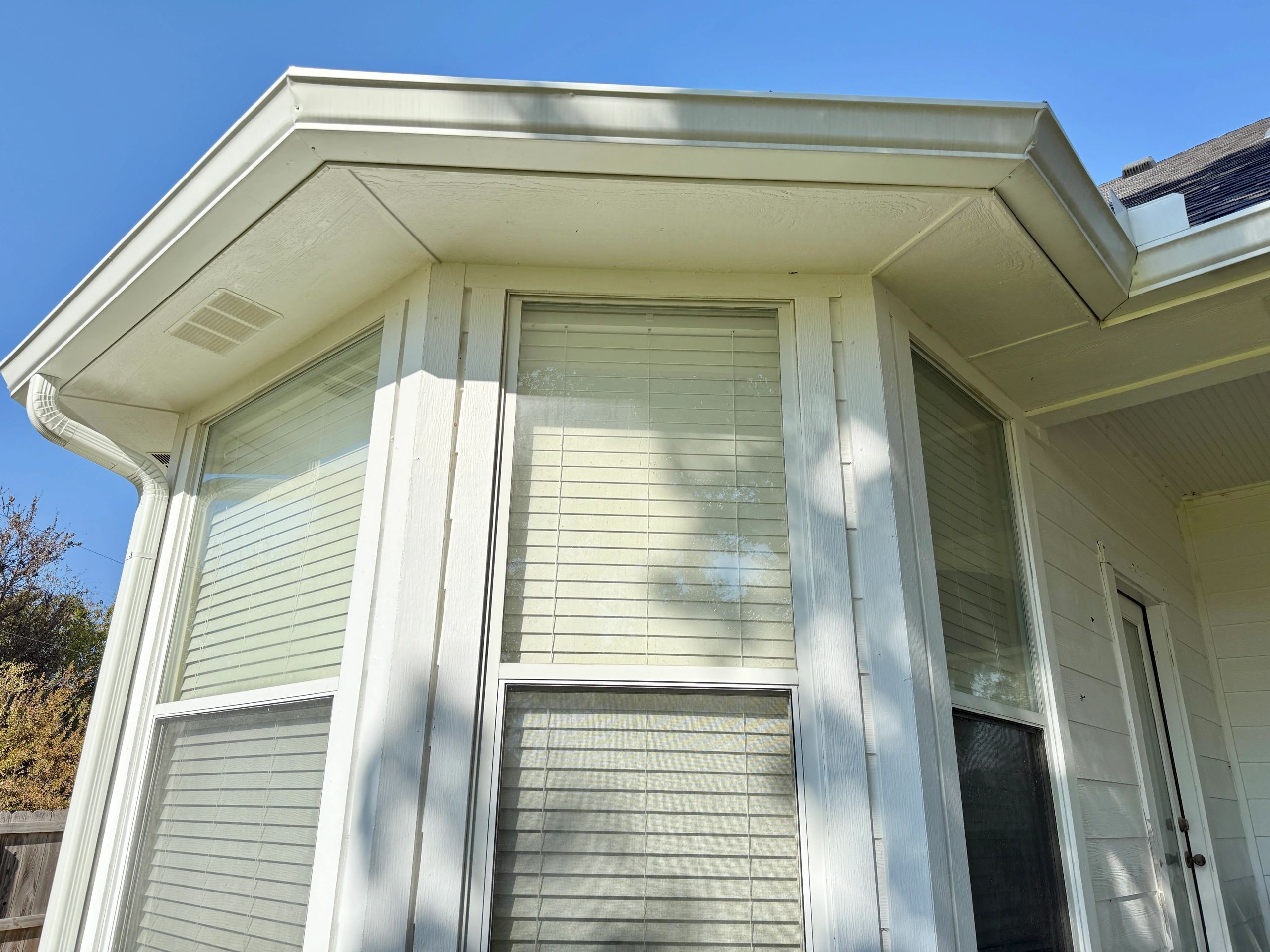 Bay window after cleaning